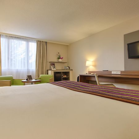 Mercure Paris Velizy Экстерьер фото